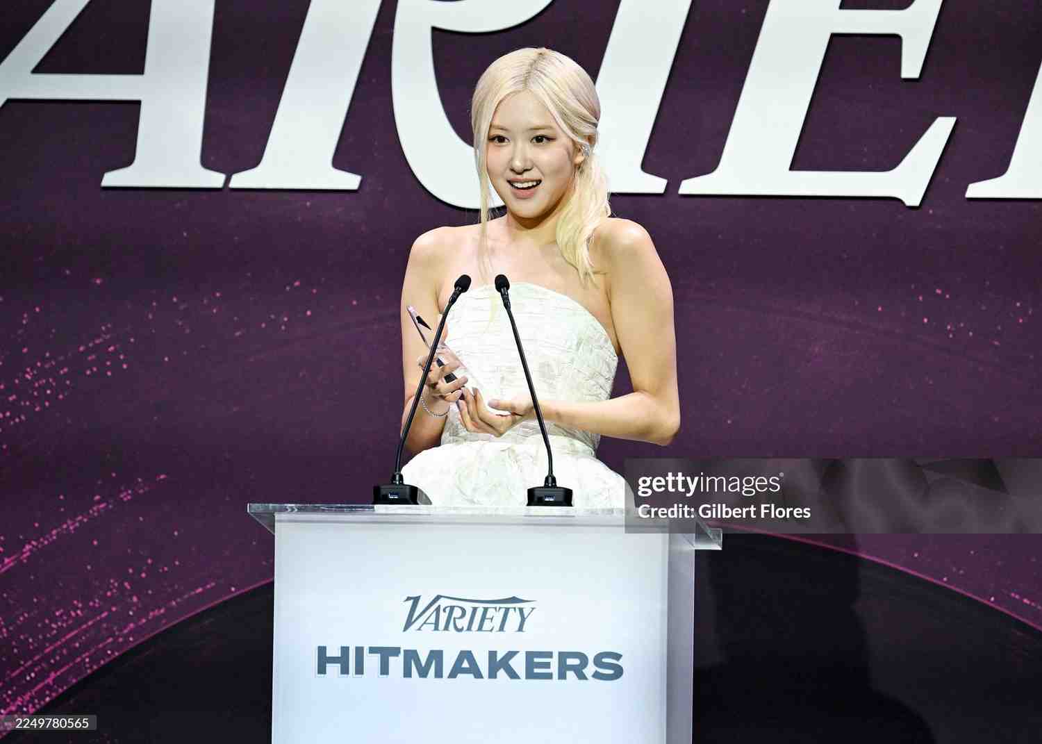 ROSÉ Raih Penghargaan ‘Global Hitmaker of The Year’, Catat Sejarah Baru K-pop di Variety Global Hitmakers 2025