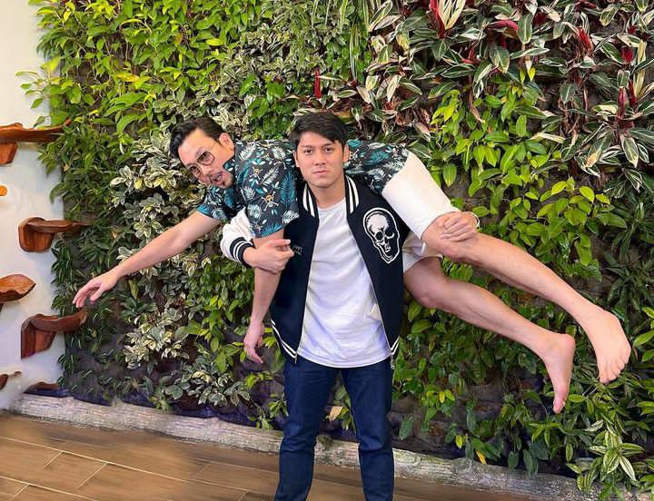 Terbongkar! Ini Alasan Rizky Billiar KDRT dan Lempar Bola Ke Lesti