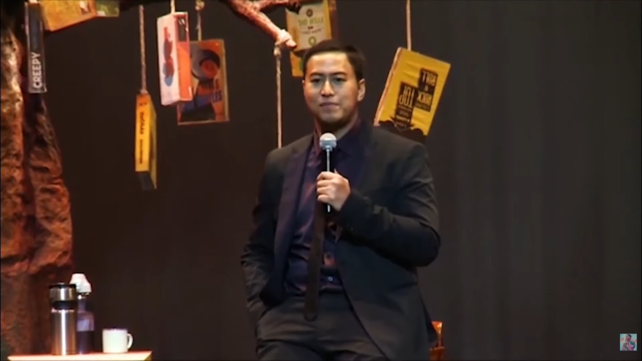 Special Show Pandji Pragiwaksono Tahun 2013 Bernama 'Mesakke Bangsaku'