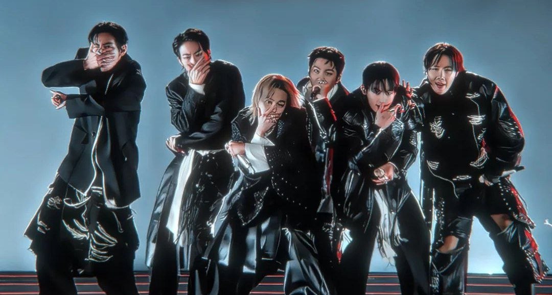 Gabungkan Tradisi dan Modern, Kostum Comeback BTS Bikin Kagum