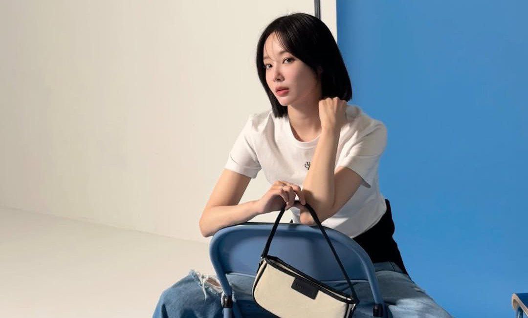 Yeonwoo Eks MOMOLAND Jadi CEO Aplikasi Kencan AI di Lovephobia, Still Cut nya Bikin Salfok