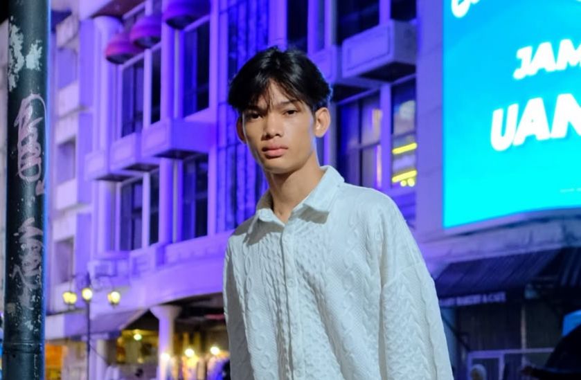 Postur Tubuh Bak Model, Manusia Silver Michael Oktavian Beralih ke Runway