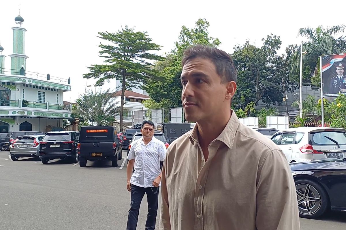 Tanpa Banyak Bicara, Hamish Daud Hadir di Polres Jaksel, Urusan Apa yang Sedang Diurusnya?