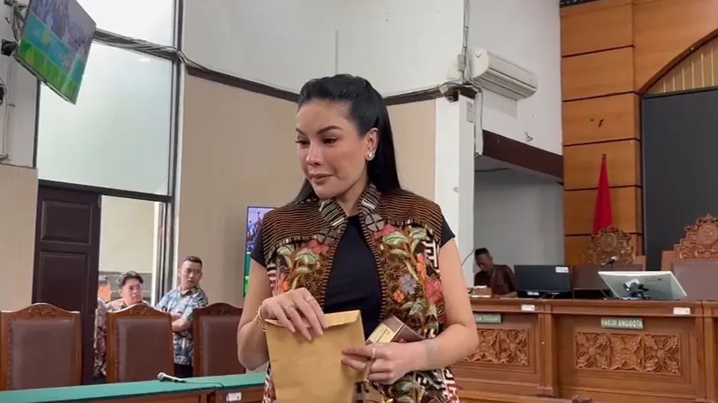 Nikita Mirzani Sampaikan Pesan Pedas dan Spiritual untuk Vadel Badjideh Usai Divonis 9 Tahun Penjara