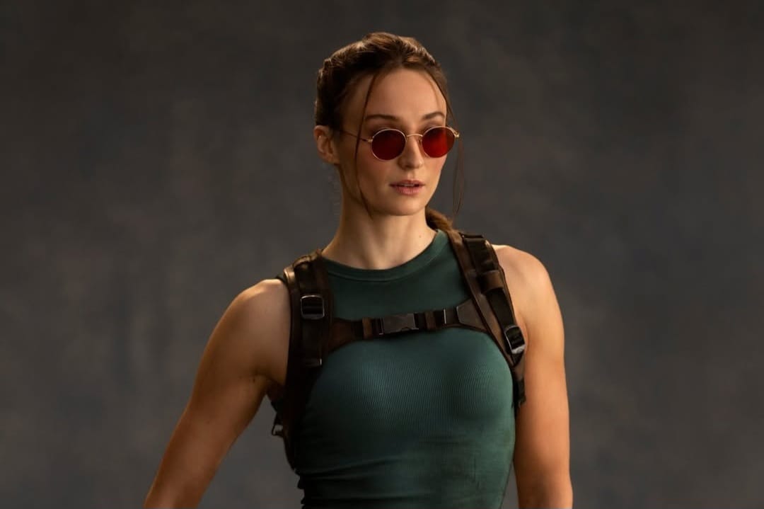 Tampilan Perdana Sophie Turner sebagai Lara Croft.