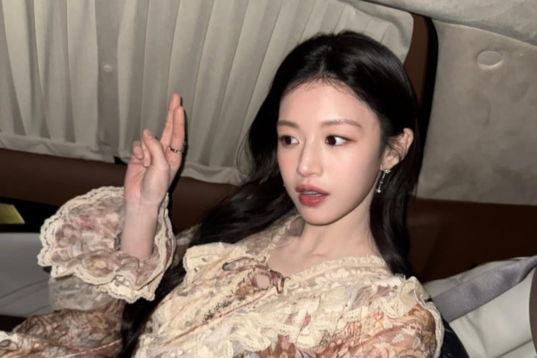JTBC Konfirmasi Line-up 'Everyone is Fighting Their Own Worthlessness, Ada Go Youn-jung!
