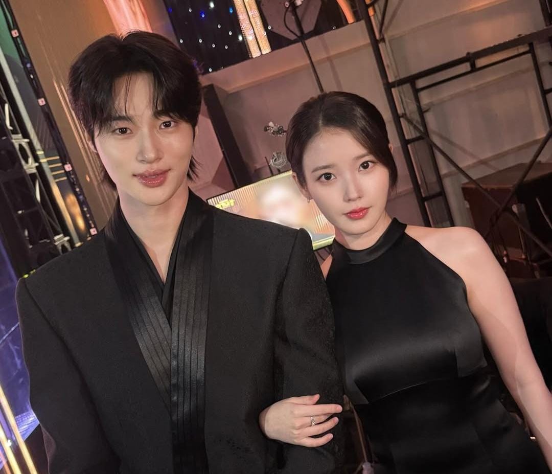 Teaser Drama Korea ‘Perfect Crown’ Dirilis, Tampilkan Pesona Enigmatik Byeon Woo Seok dan IU