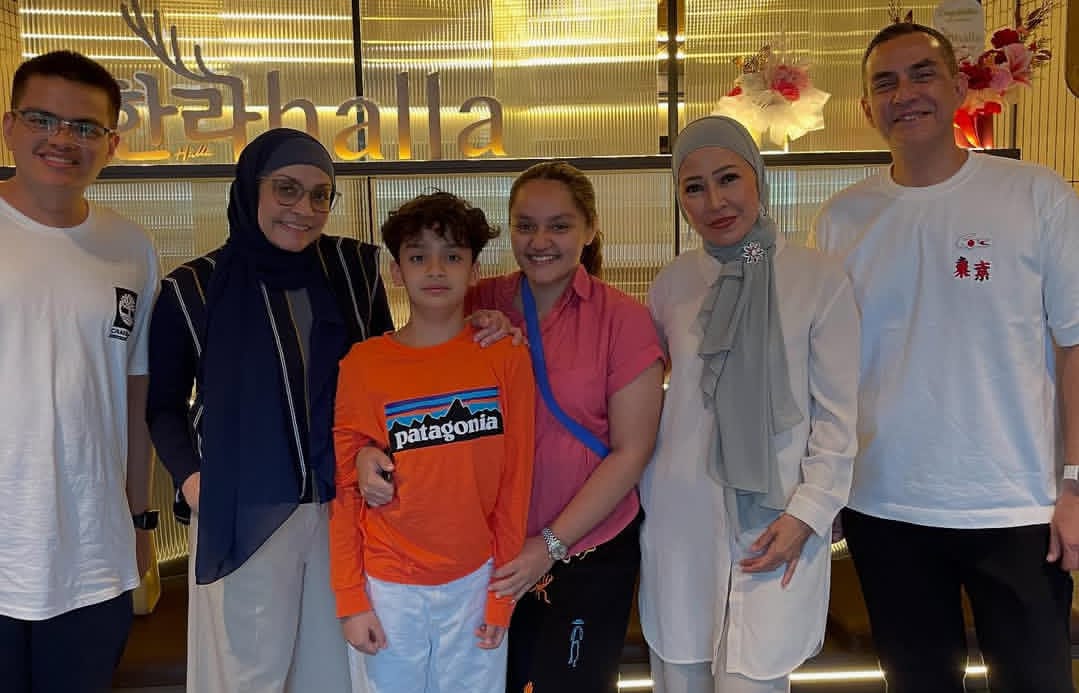 Perjuangan Ferdy Hasan dan istri jadi inspirasi. Doa, sabar, dan cinta jadi kunci hingga sang anak bisa melangkah ke bangku kuliah.